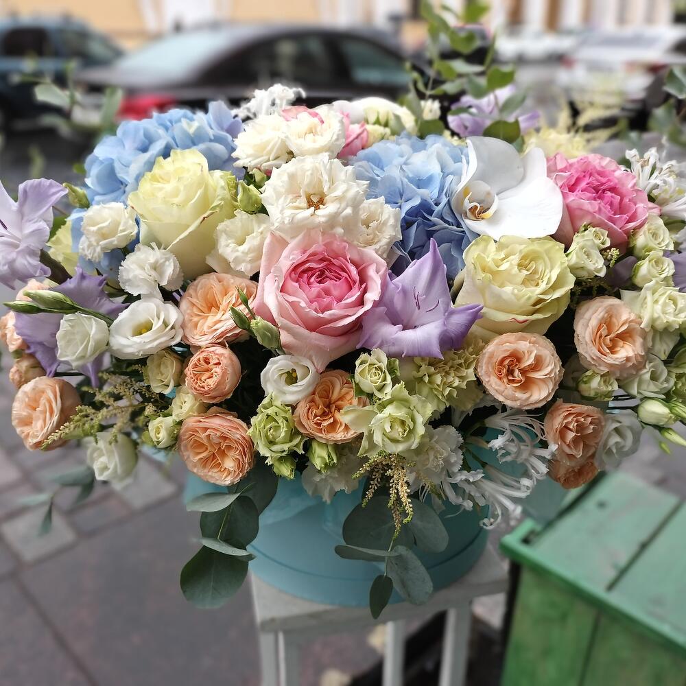 Цветы в коробке 